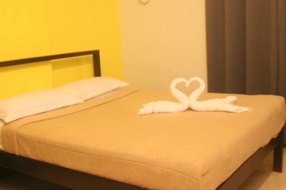 Negrense Suites Bacolod Exterior photo