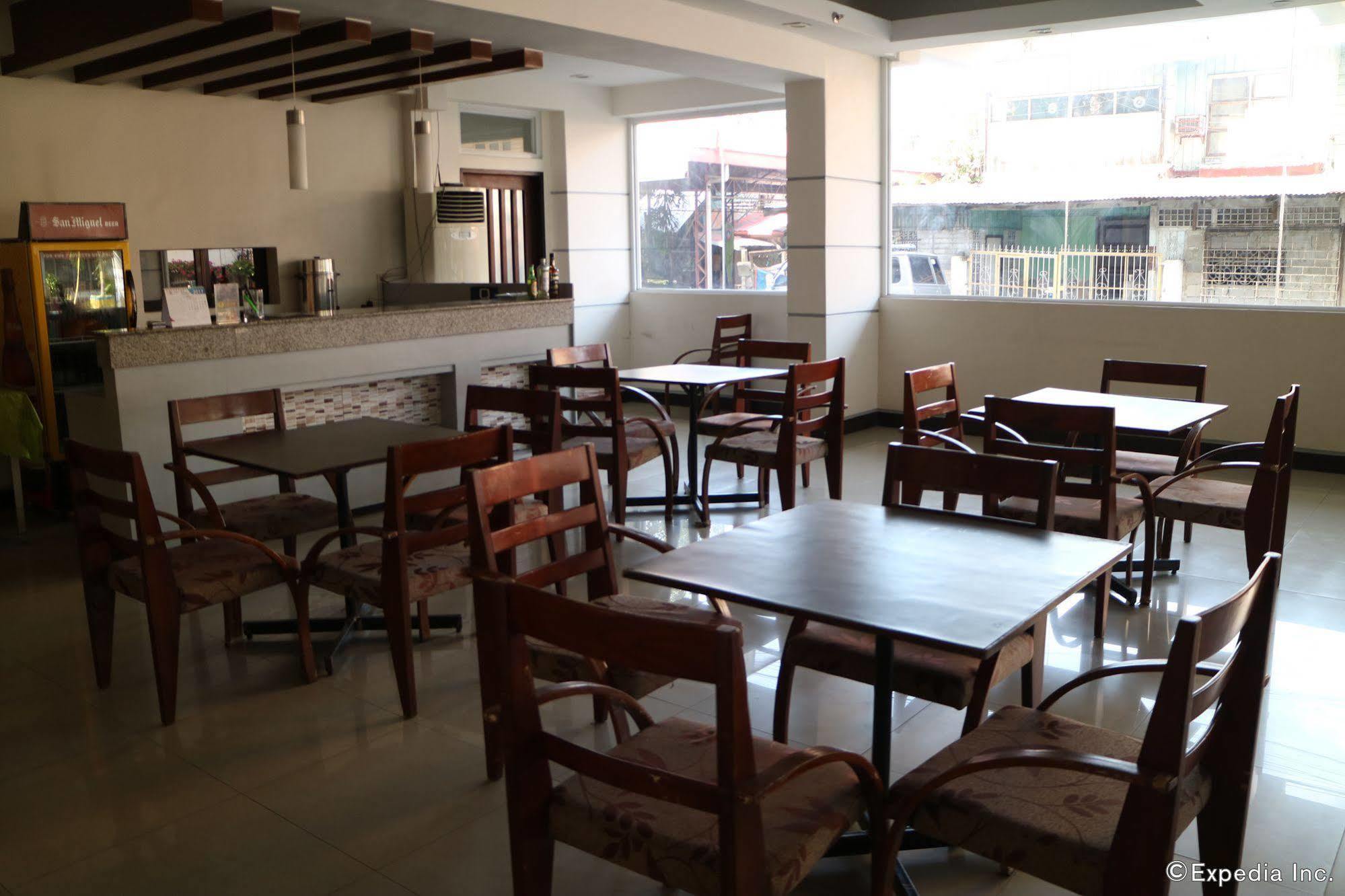 Negrense Suites Bacolod Exterior photo